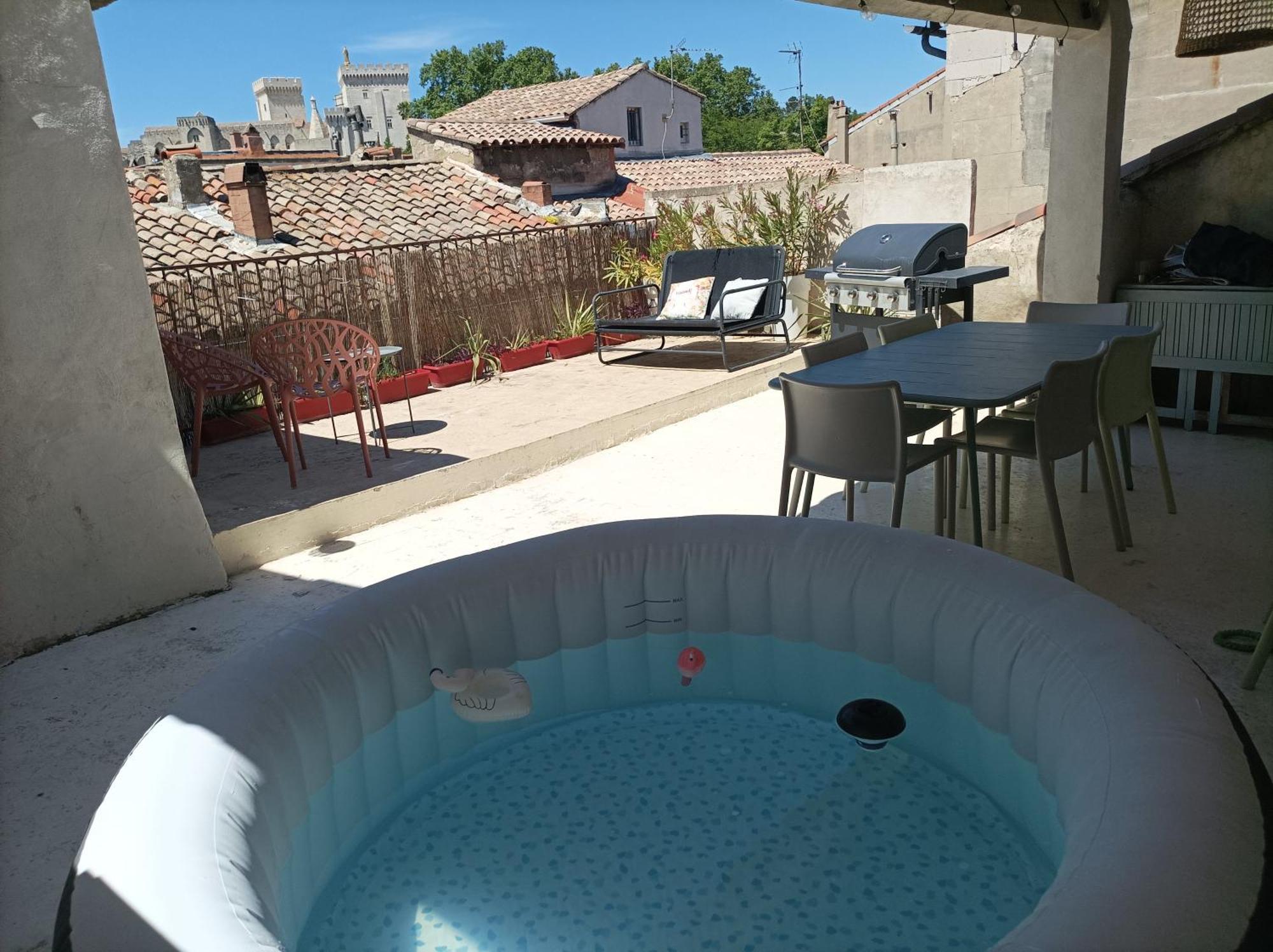 Maison Intra Muros, Terrasses Avec Vue Jaccuzzi Et Garage Aviñón Habitación foto