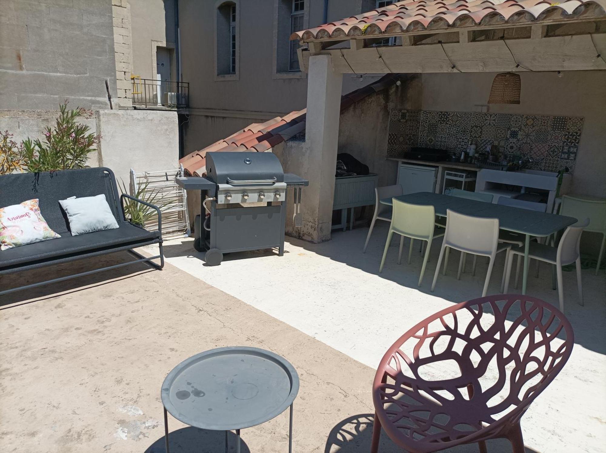 Maison Intra Muros, Terrasses Avec Vue Jaccuzzi Et Garage Aviñón Habitación foto